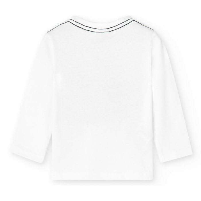 Camiseta en blanco con mangas largas y dibujo frontal