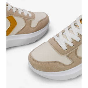 Zapatillas beige con cordones