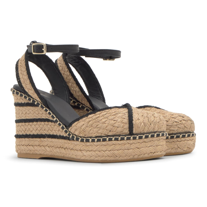 Alpargata Cova cuña forrada en yute trenzado con hebilla y escote en V