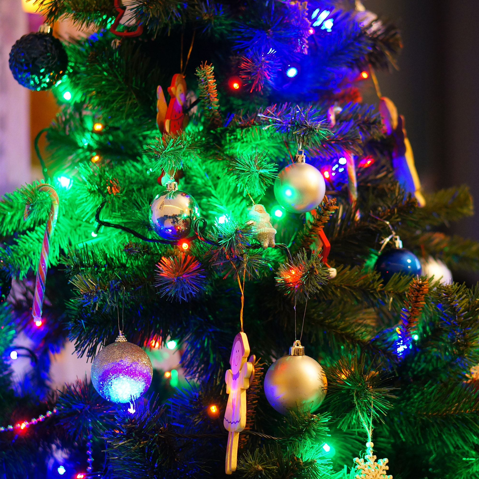 guirnalda de 192 luces led multicolor con 8 funciones y temporizador - 1,4 metros