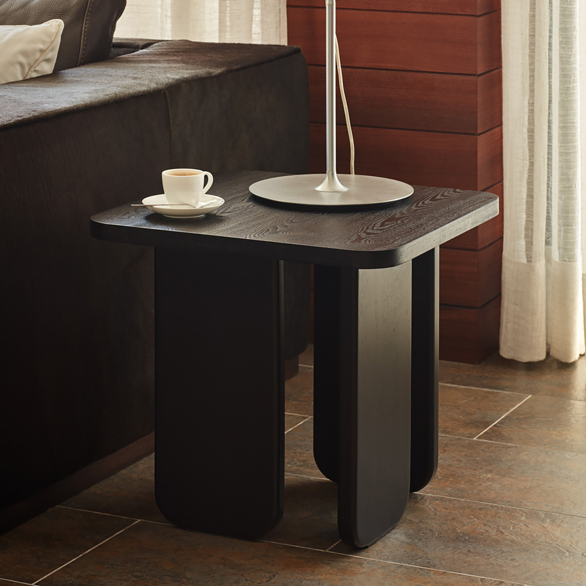 Mesa auxiliar Arq en negro
