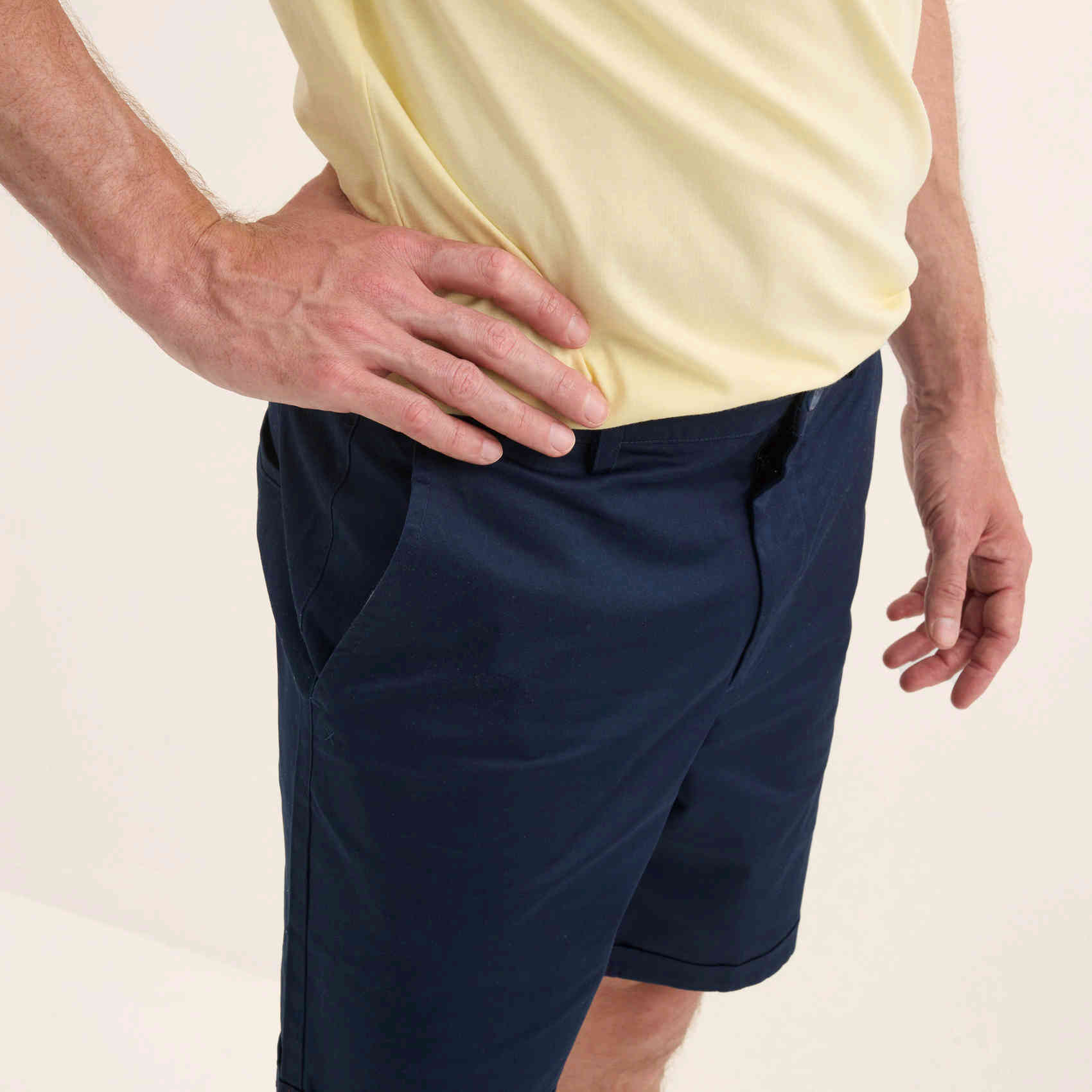 Bermuda Slim Fit Sarga Algodón Elástica Azul Marino LIFESTYLE PANT CITY NAVY
