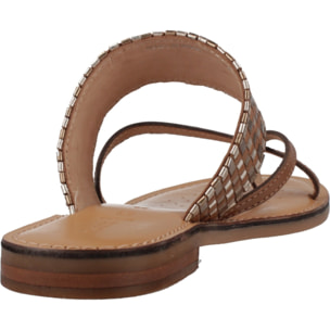 Sandalias Mujer de la marca GEOX  modelo D MADDALUSIAC MARRON