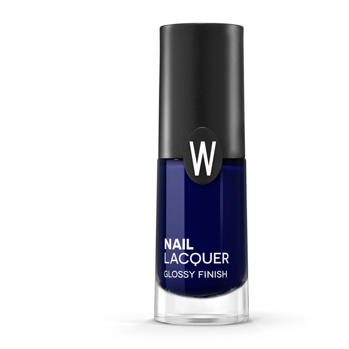 NAIL LACQUER Smalto per unghie.