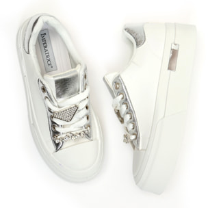 Sneakers in simil pelle con dettagli gioiello