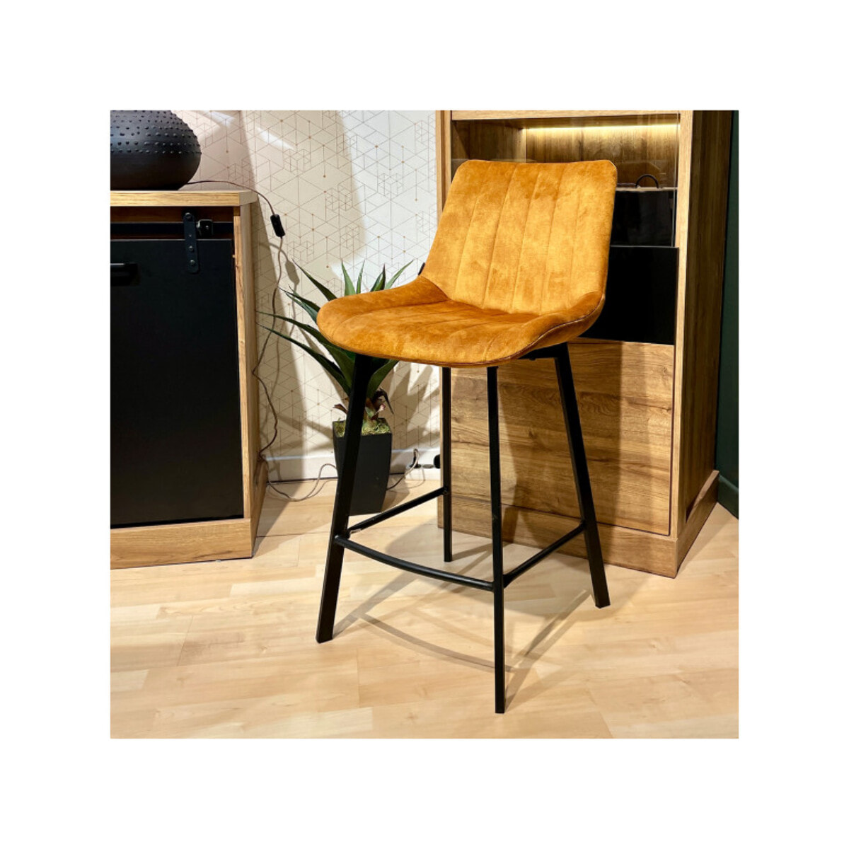 Tabouret de bar rembourré et capitonné en velours - EMMA 2