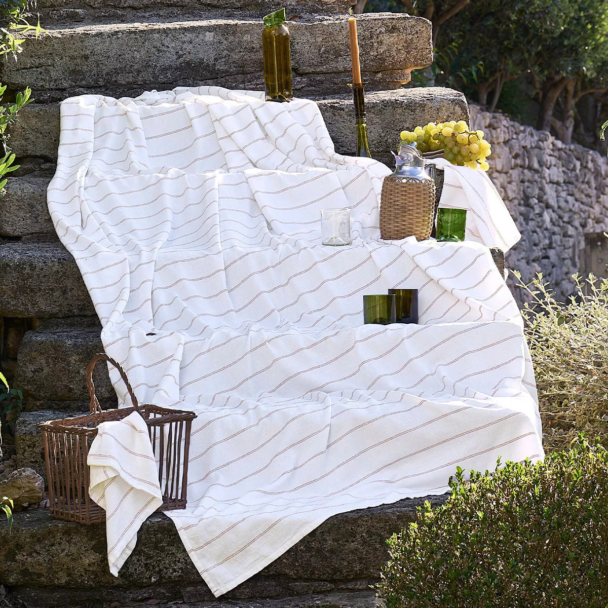 Nappe pur coton lavé motif jacquard blanc orange Rimini terracotta