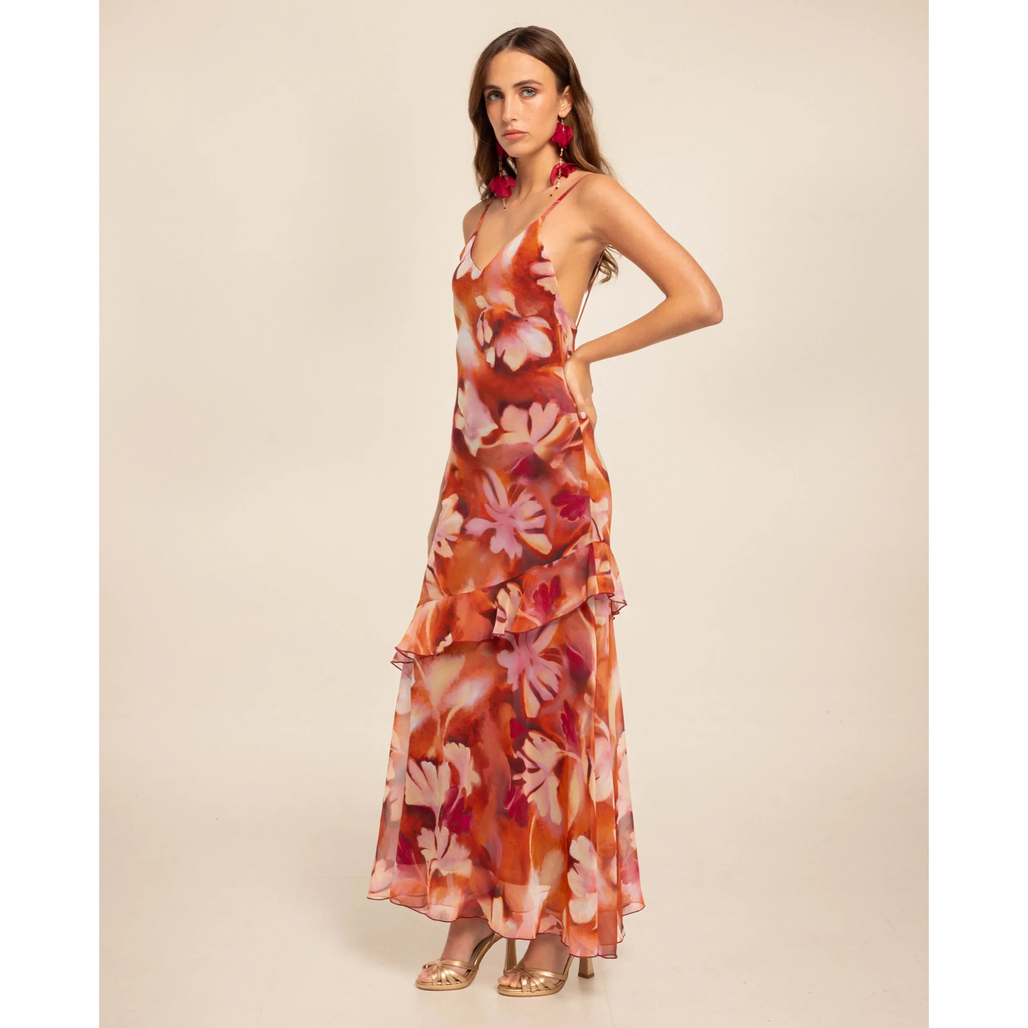 Vestido midi con volantes y estampado floral