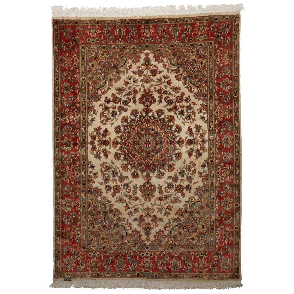 Authentique tapis d'orient, noué à la main en laine et soie