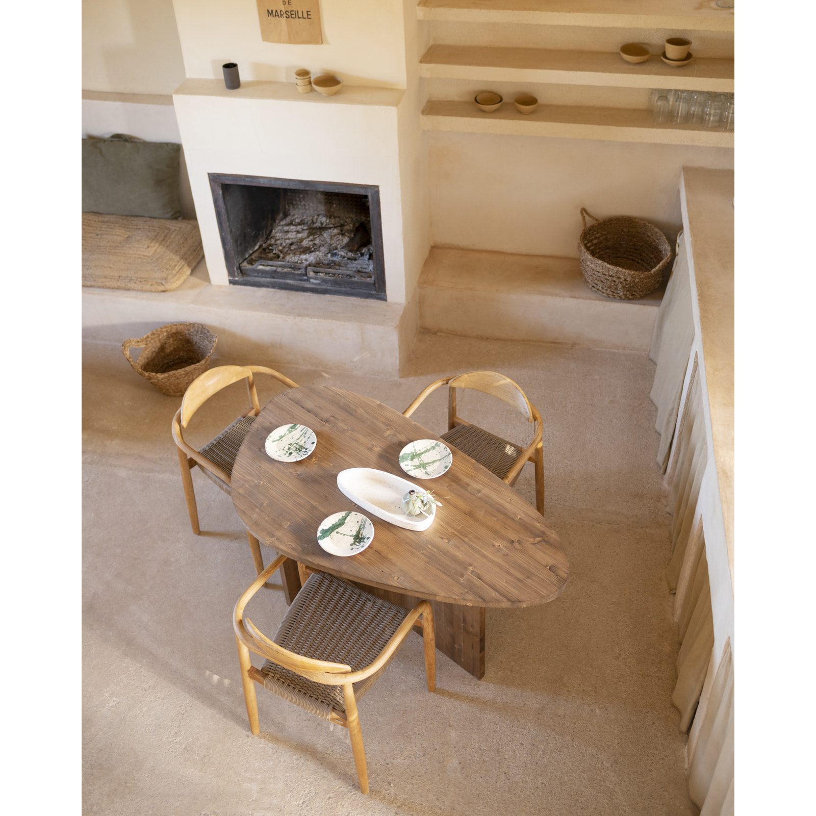 Table de salle à manger en bois massif en chêne foncé de 140cm Hauteur: 75 Longueur: 142.9 Largeur: 77.7