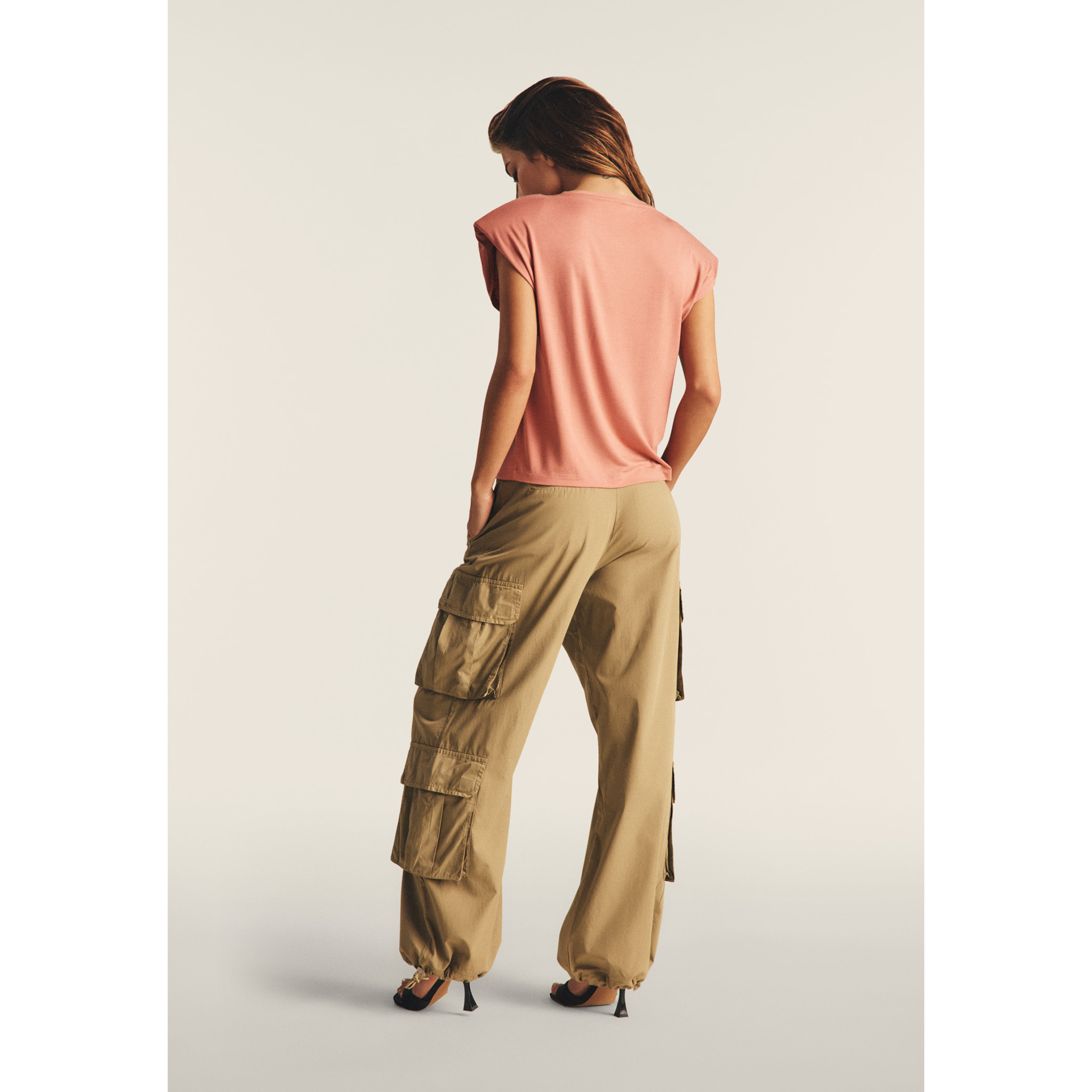 T-shirt cropped senza maniche in jersey viscosa con grafica