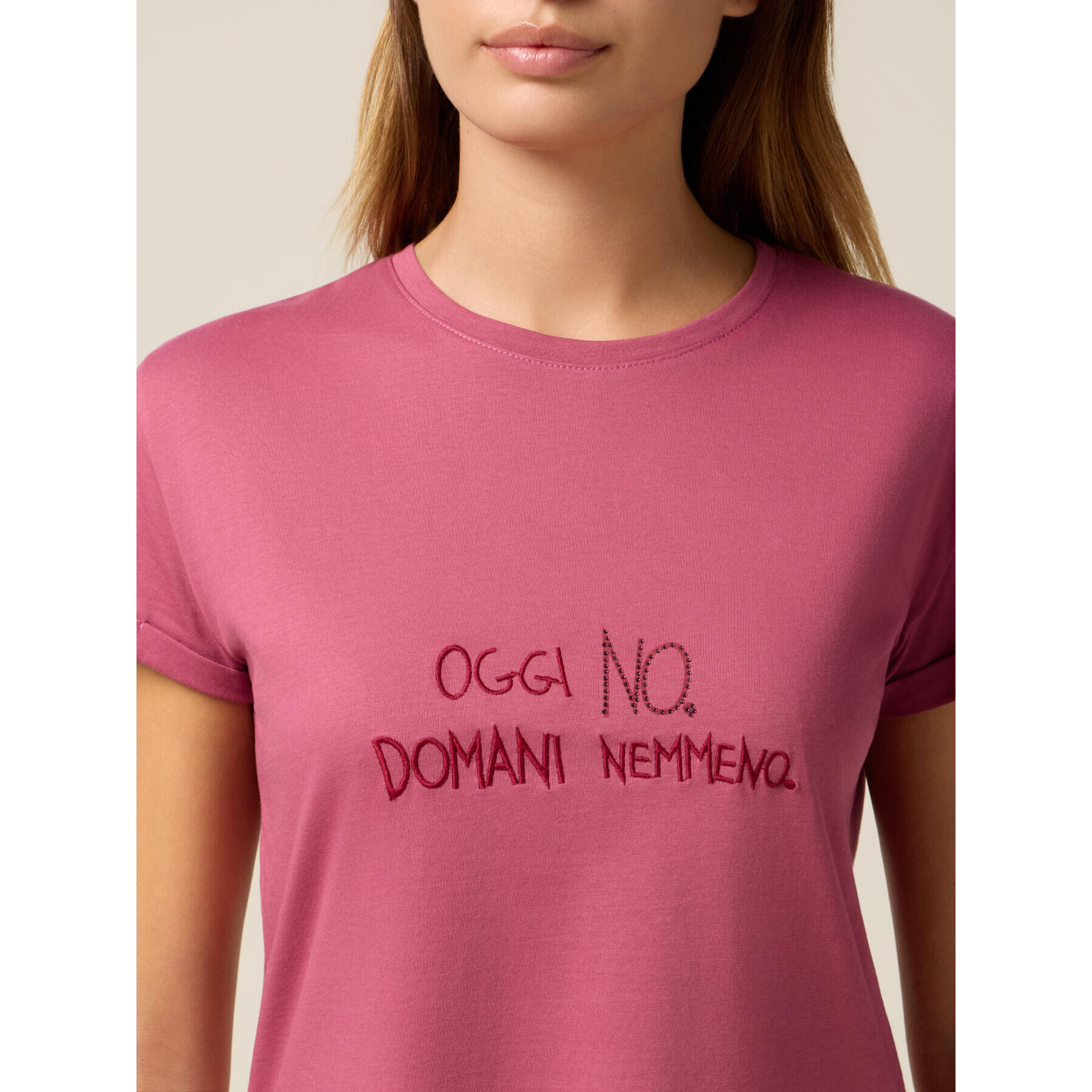 Oltre - T-shirt con ricamo lettering - Rosa