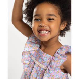 Vestido corto estampado de flores azules, volantes en las sisas,falda fruncida.