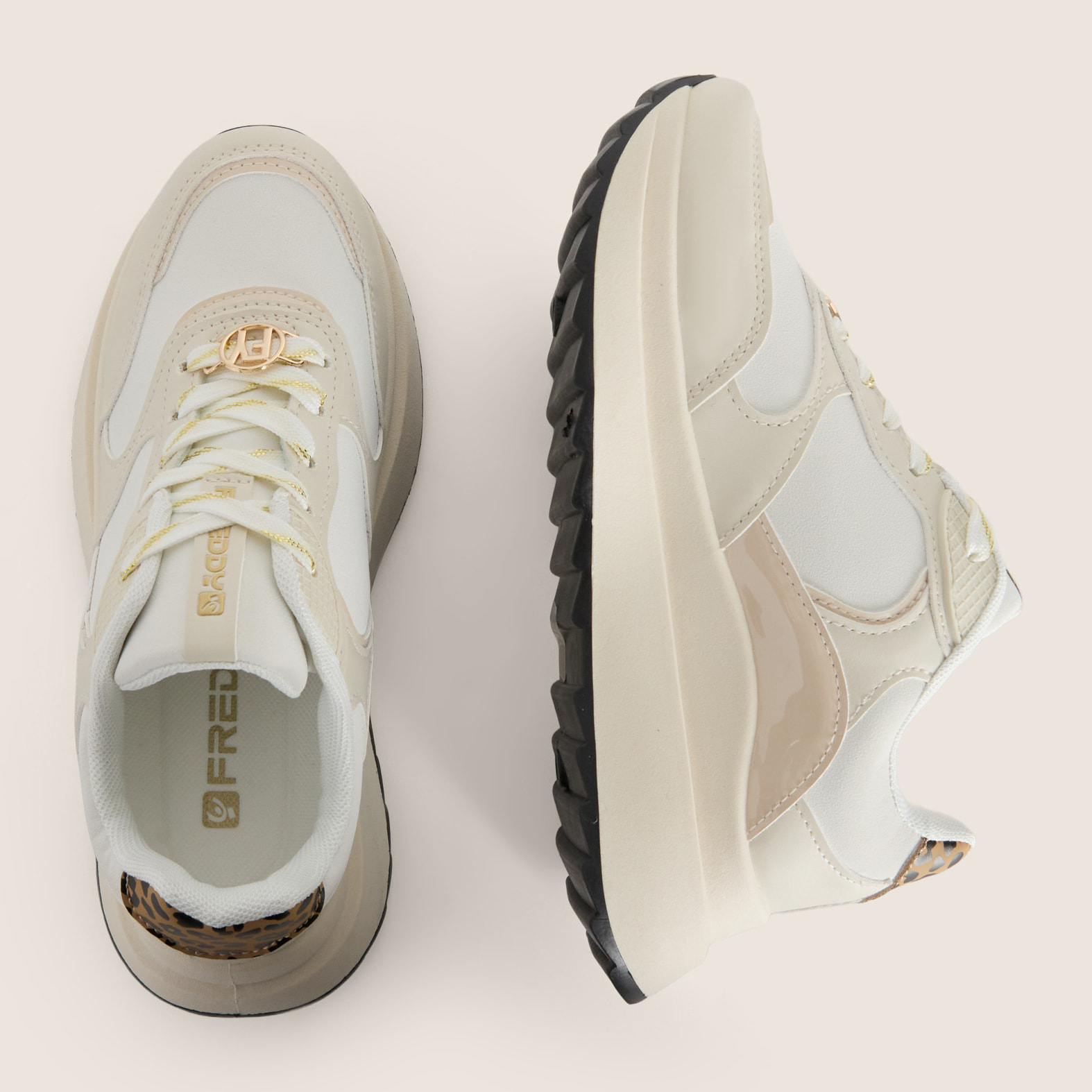 Sneakers in Similpelle con Dettagli Vernice e Animalier