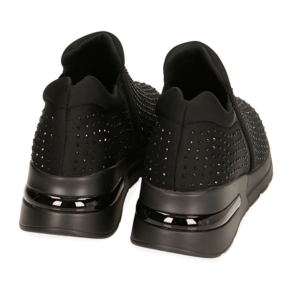 Slip-ons de lycra negra con pedrería