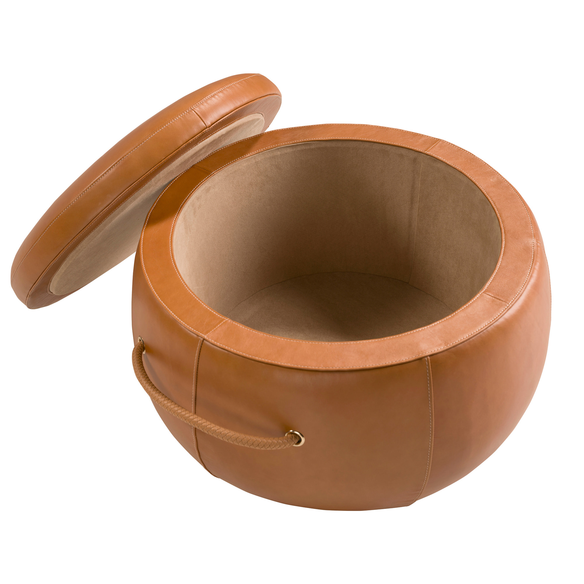 Puff con asiento tapizado en piel de origen vacuno en camel 63x63x47cm