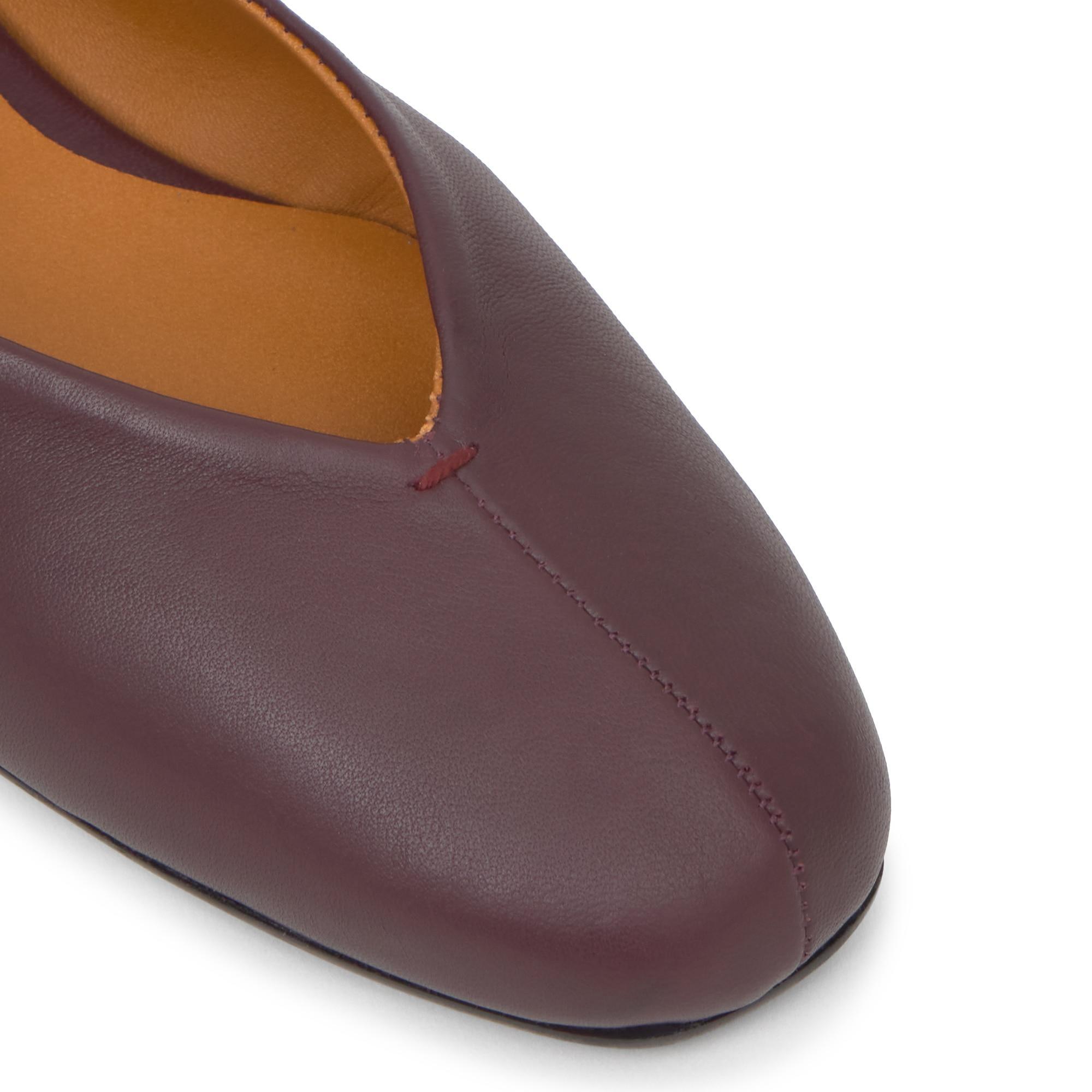 Bailarina plana Sybil en napa con cierre de cintas