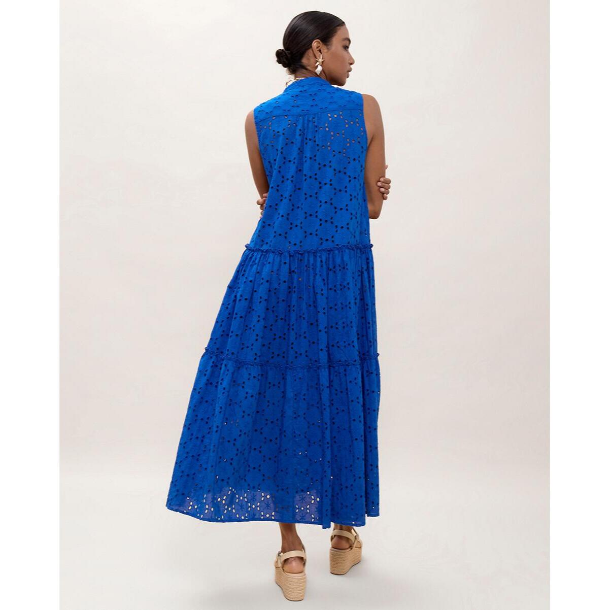 Abito lungo ricamato svizzero