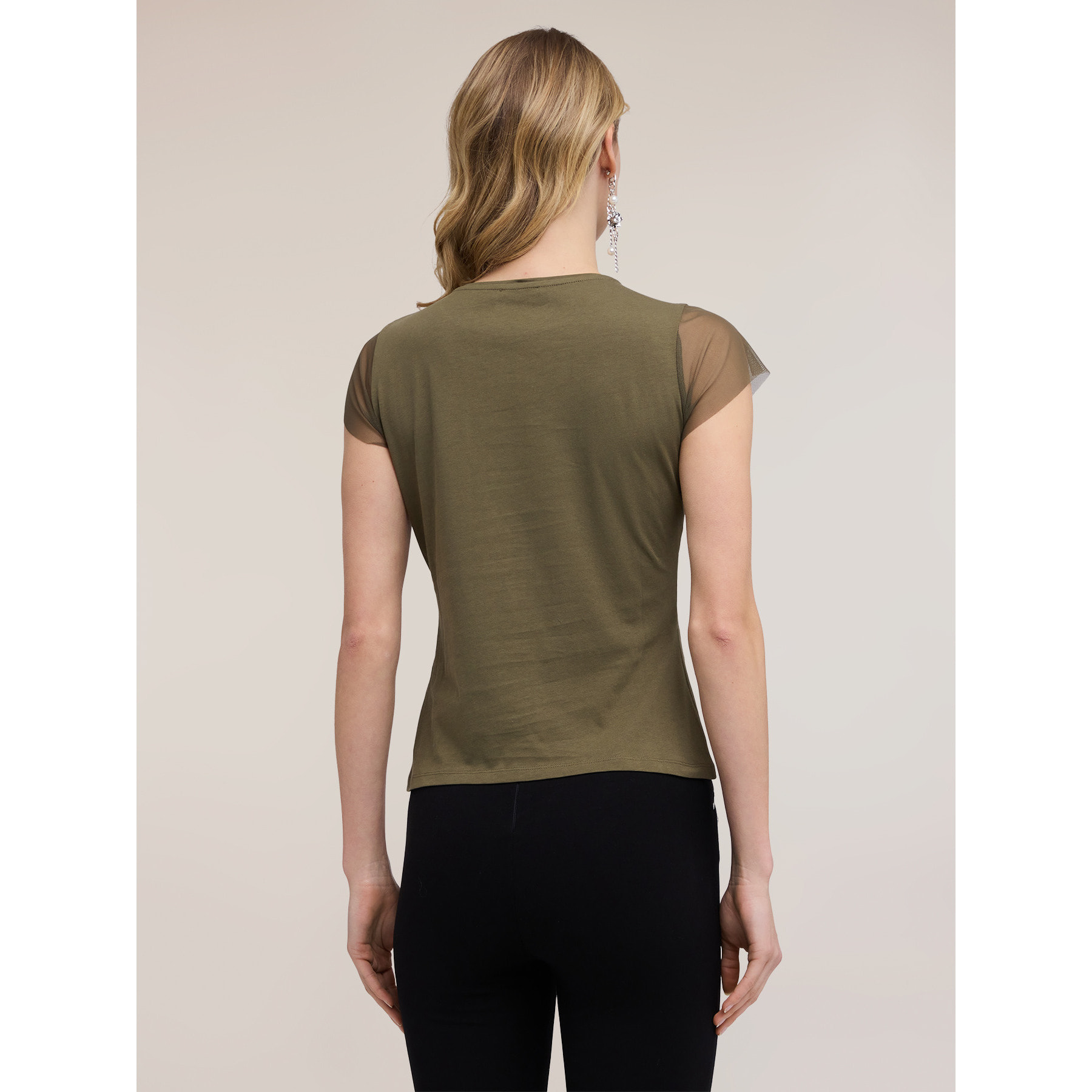 Motivi - T-shirt con maniche in tulle e ricami gioiello - Verde militare