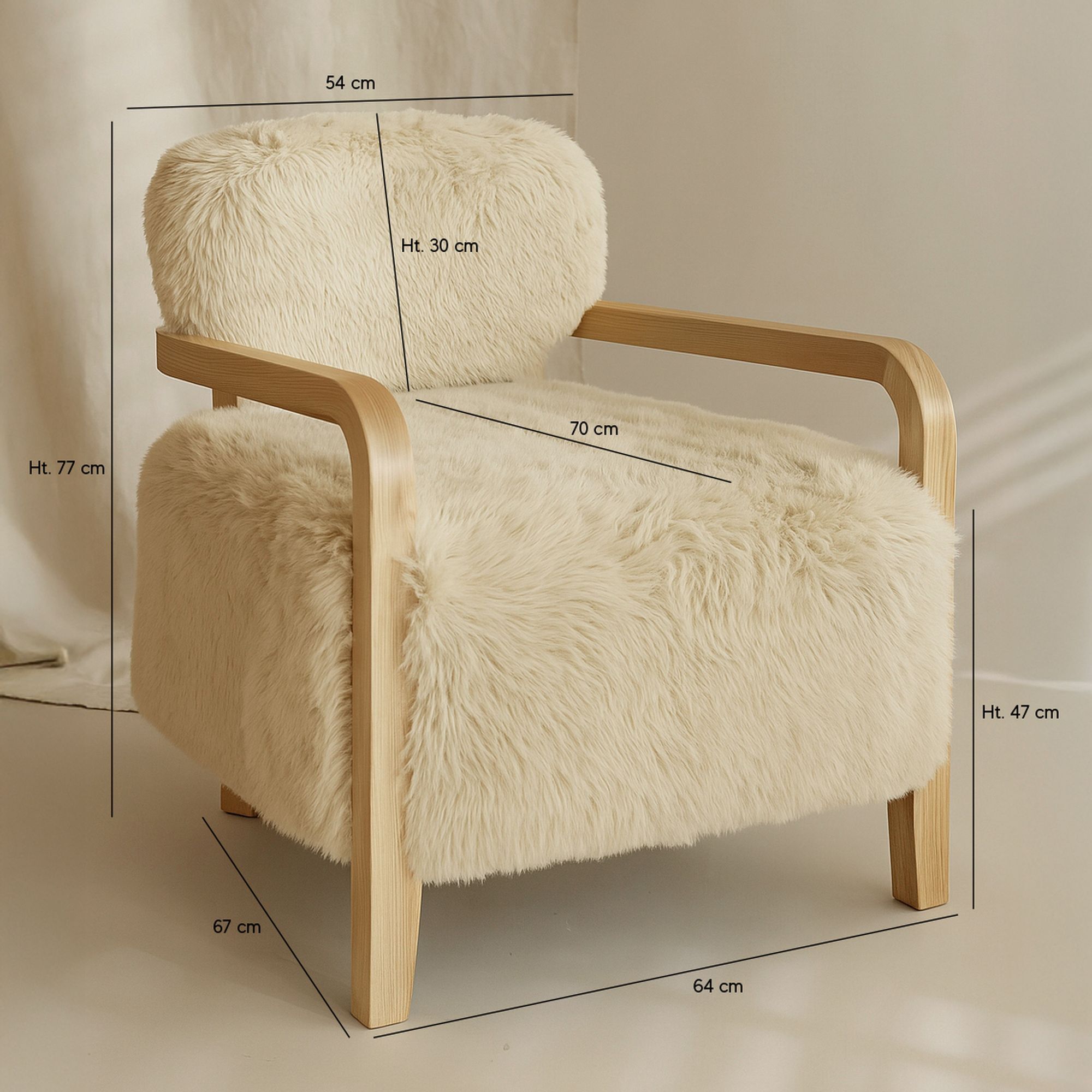 Fauteuil effet fourrure beige et structure en bois  YACK