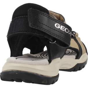 Sandalias Niño de la marca GEOX  modelo J BOREALIS BOY MARRON CLARO