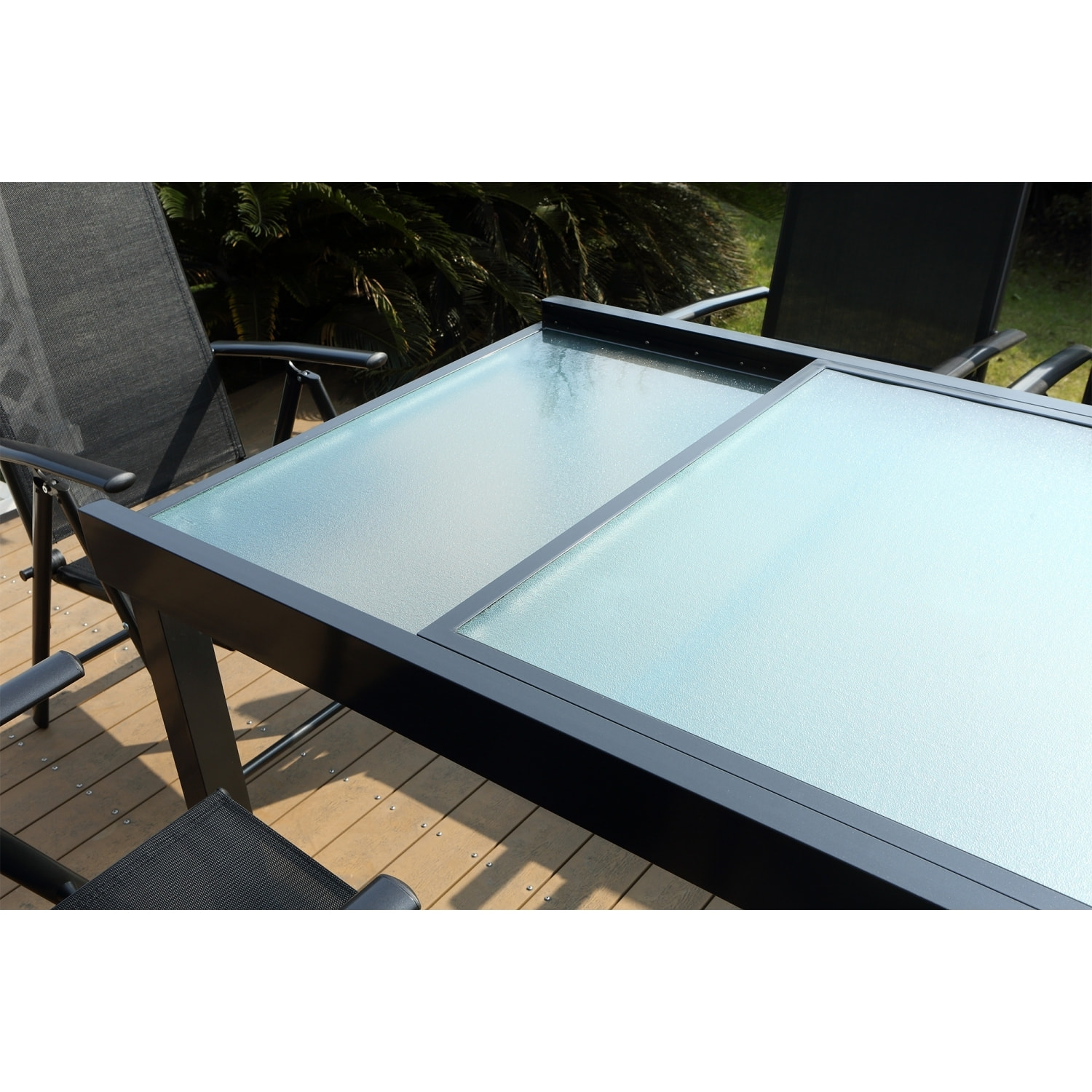 Table de jardin extensible et 8 fauteuils en alu et toile PVC CALAMATA