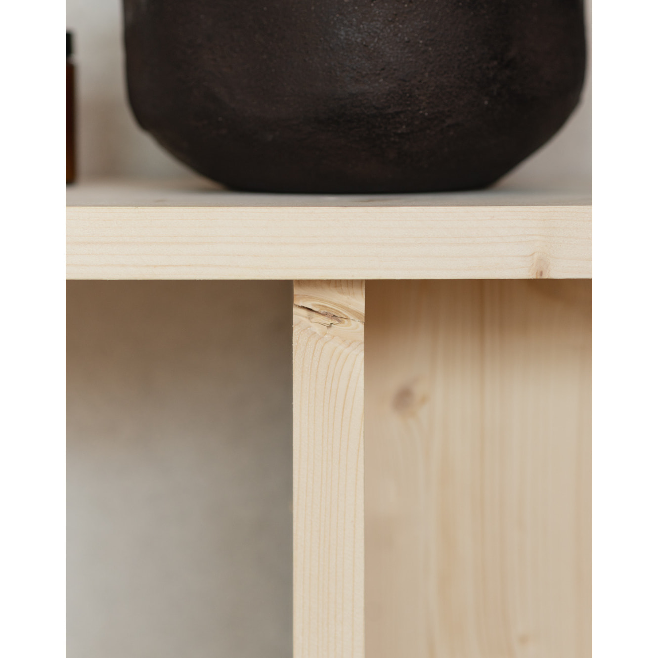 Consola de madera maciza en tono natural de 120x80cm Alto: 35 Largo: 120 Ancho: 80