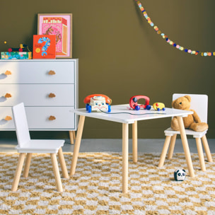 Table carrée enfant avec 2 chaises. pieds en pin. blanc