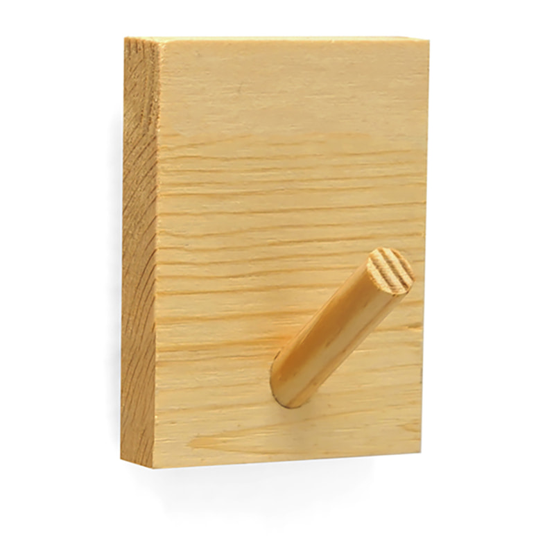 Colgador de pared de madera maciza en tono olivo de 8x6cm Alto: 8 Largo: 6 Ancho: 1.4