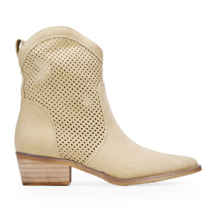 Botines cowboy beige con calados