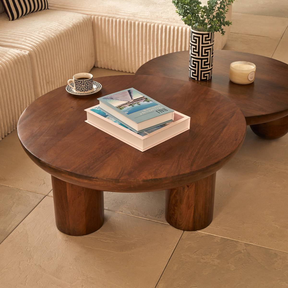 Table basse Stambh bois de manguier 90x90x40cm