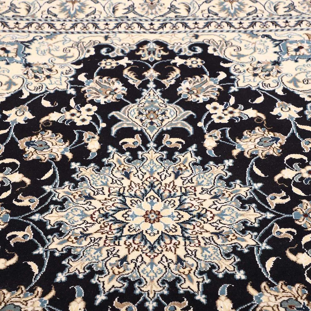 Tapis d'orient, motif oriental, noué main, laine, INAVIR