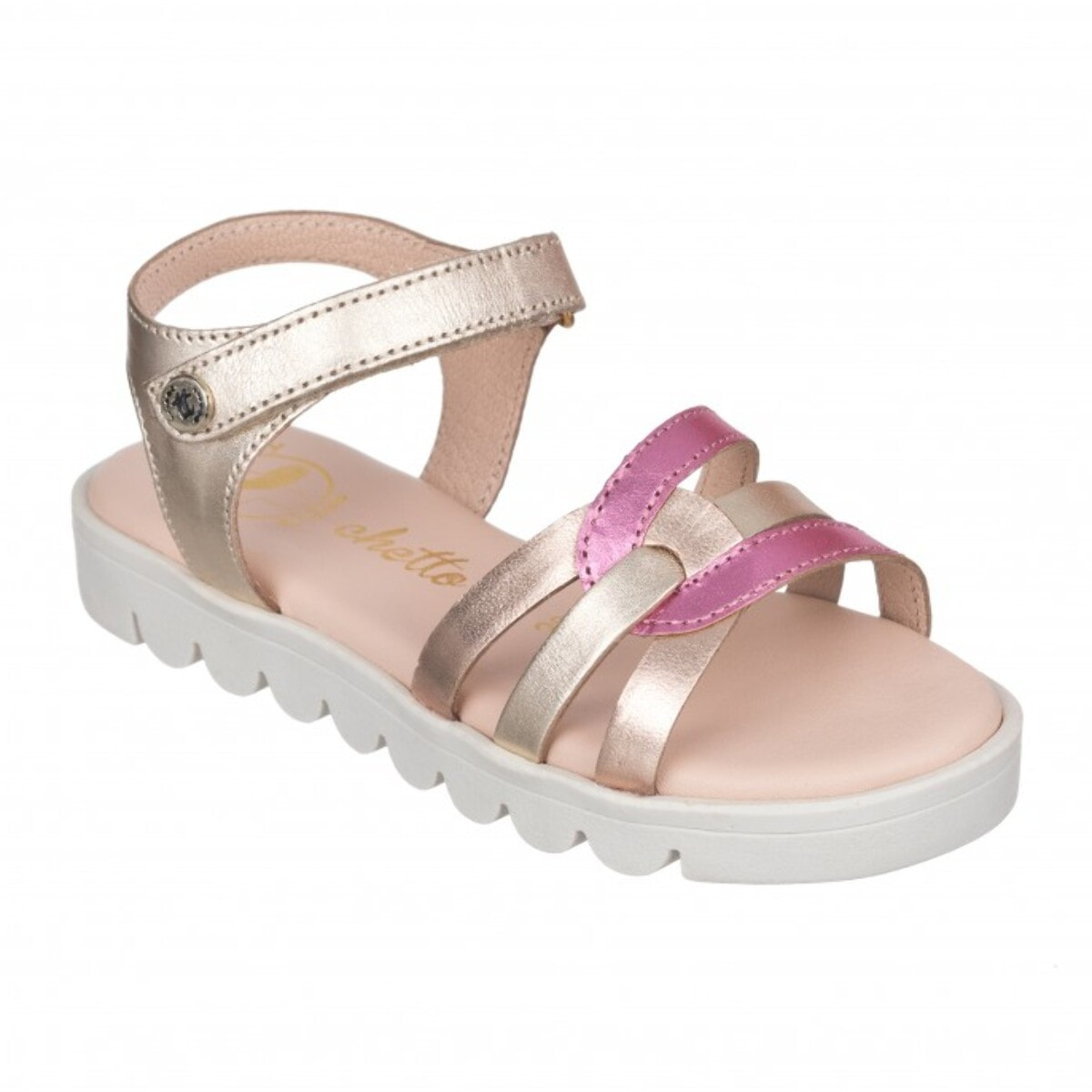 Sandalia toda en piel con suela hiper flexible.