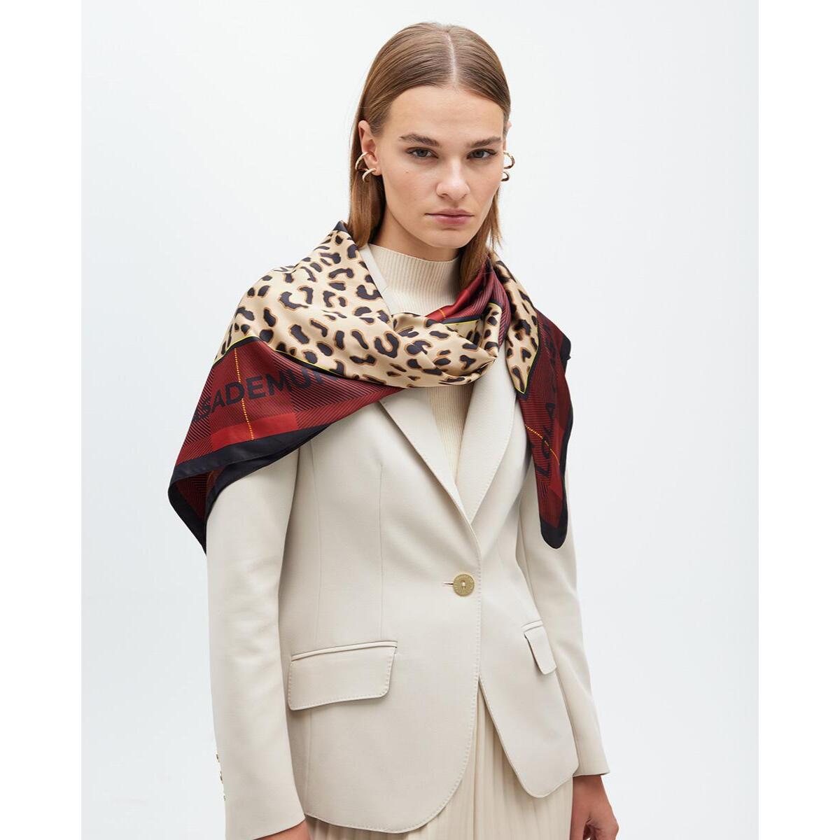 Foulard stampa animale e tartan