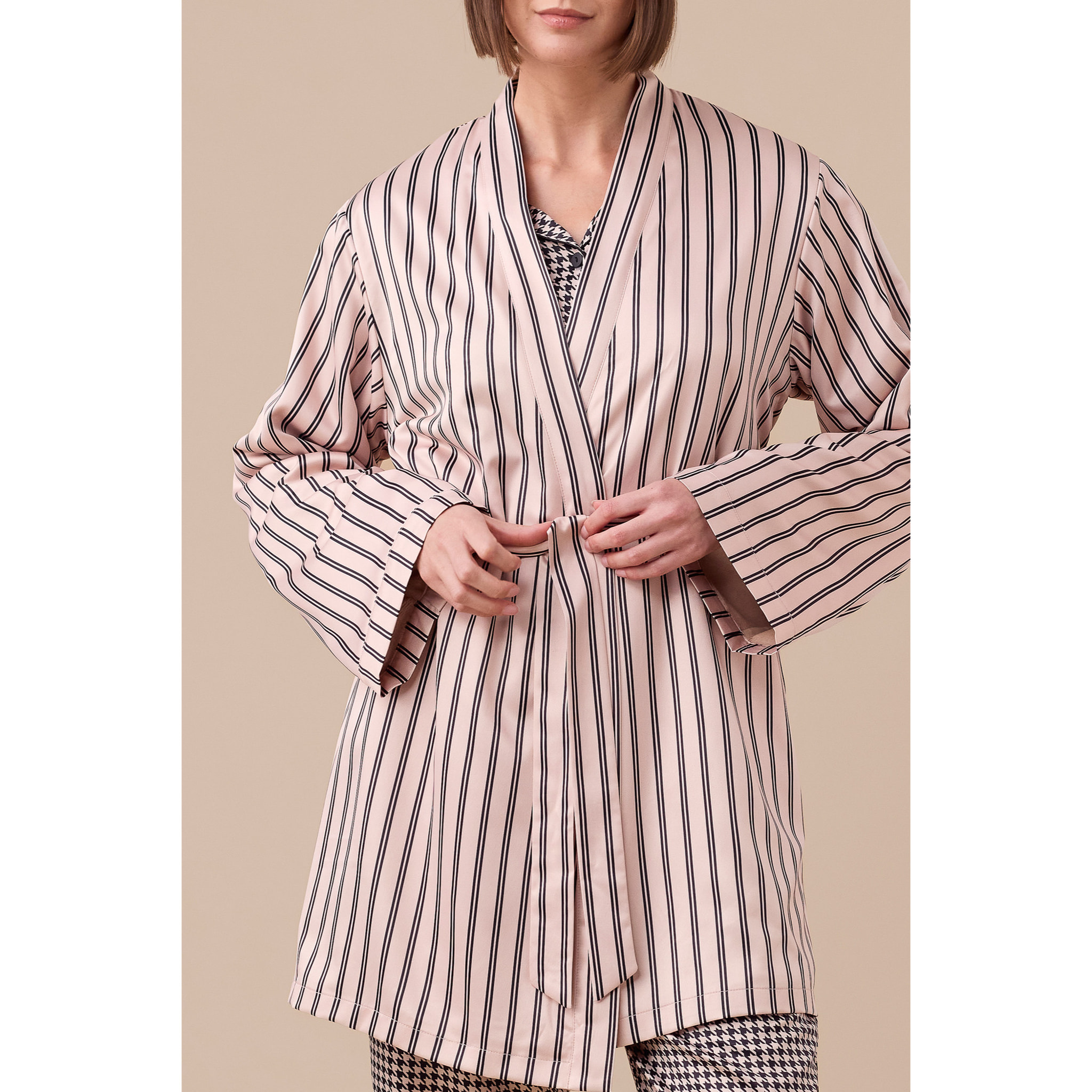 Vestaglia donna in raso articolo poule. Noidinotte