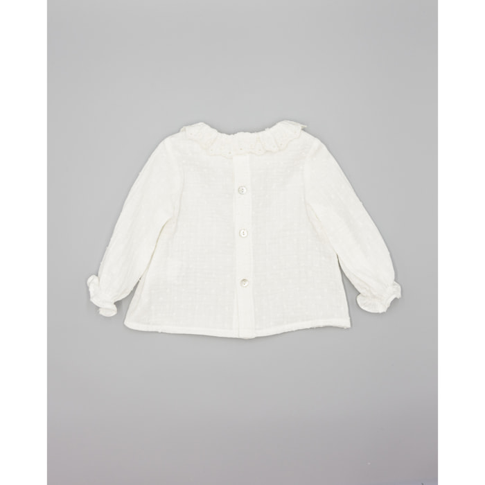 Camisa Blanca De Muselina Plumeti Y Cuello Bordado