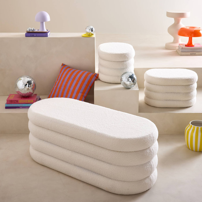 Banc coffre en bouclettes blanches avec 2 poufs ovales de rangement intégrés - L111cm