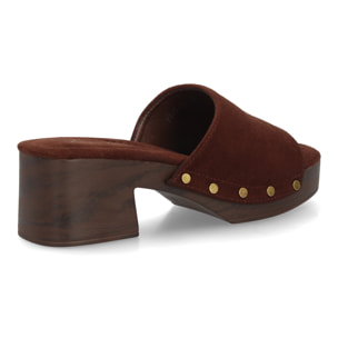 Zueco mujer tacón cómodo verano con tachuelas