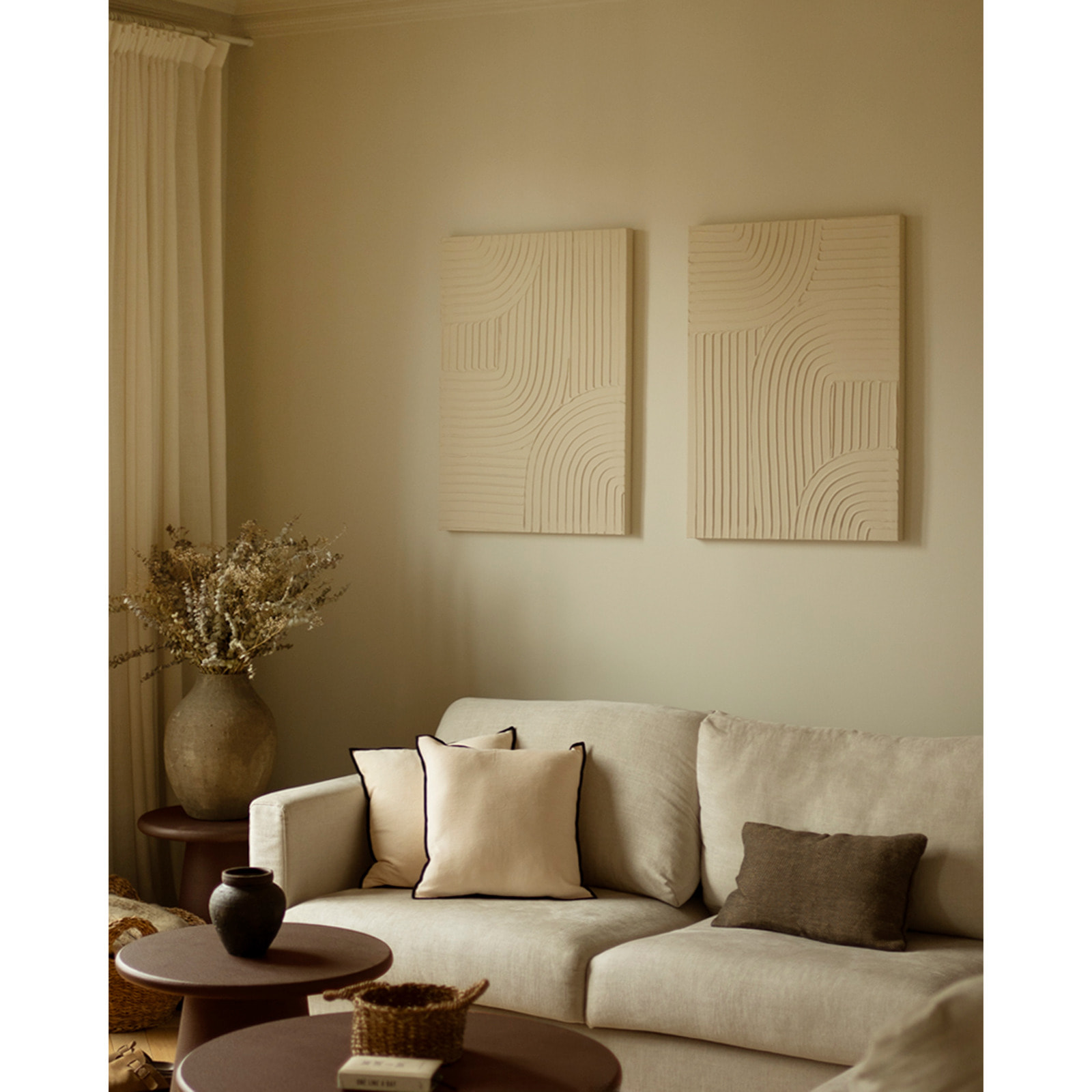 Tableau blanc décoratif sur coton avec cadre en bois peint à la main à la peinture à l'huile en différentes tailles