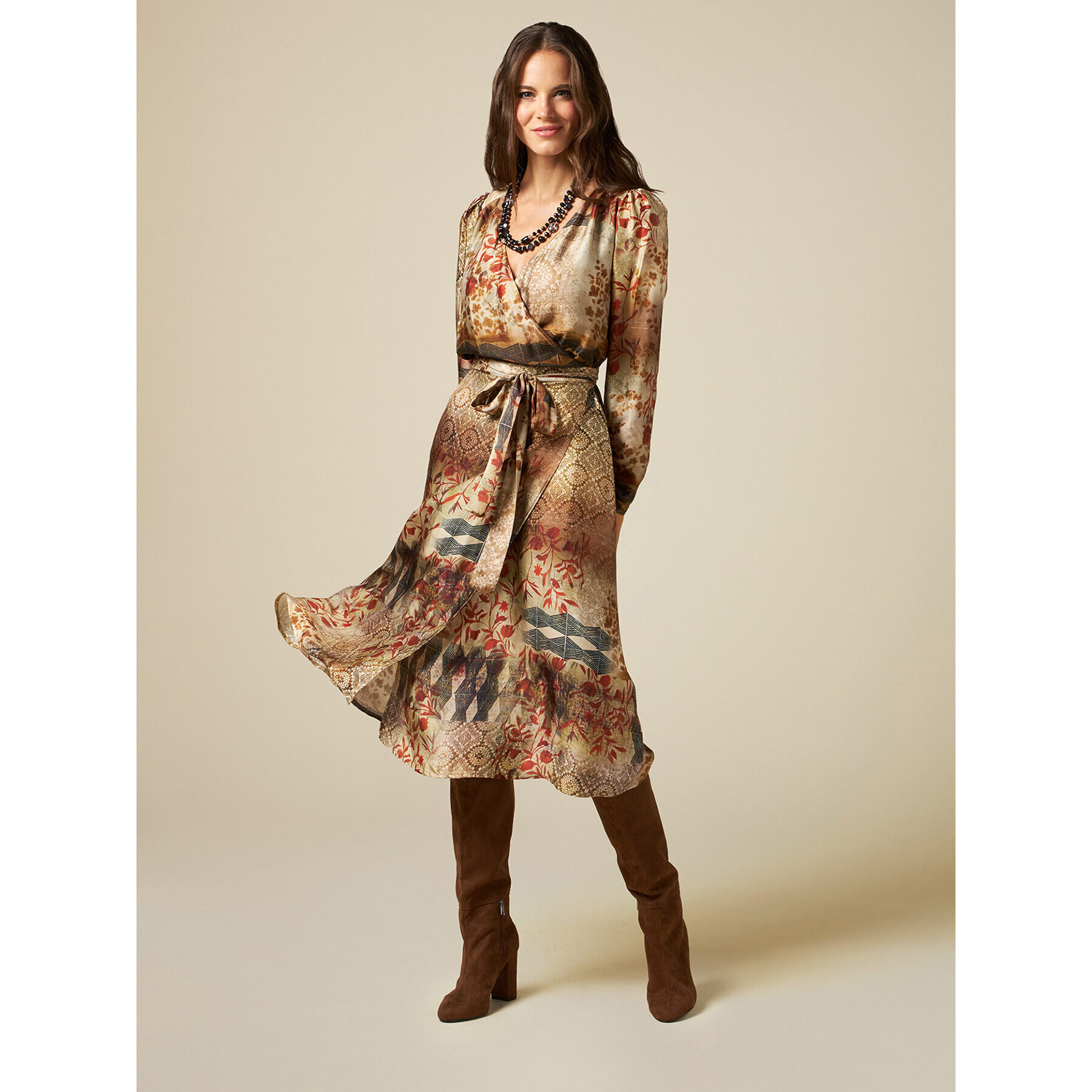 Oltre - Vestido cruzado con estampado patchwork - Beige