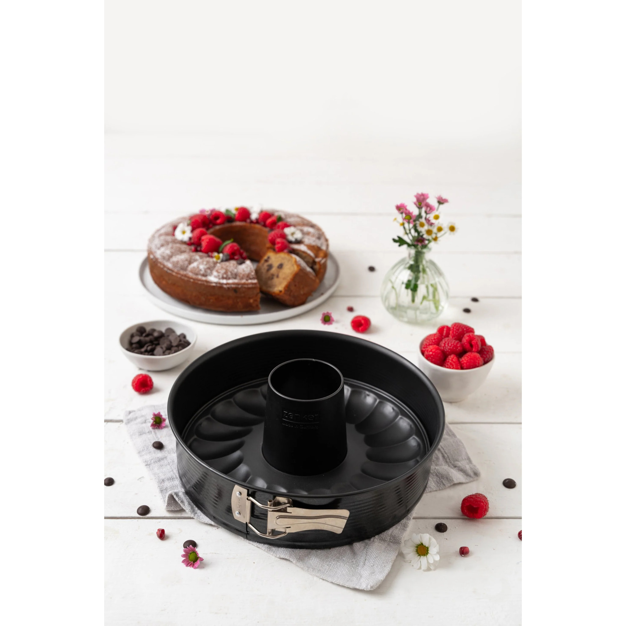 Moule à manqué et à savarin double fond 28 cm Zenker PerfectBack+