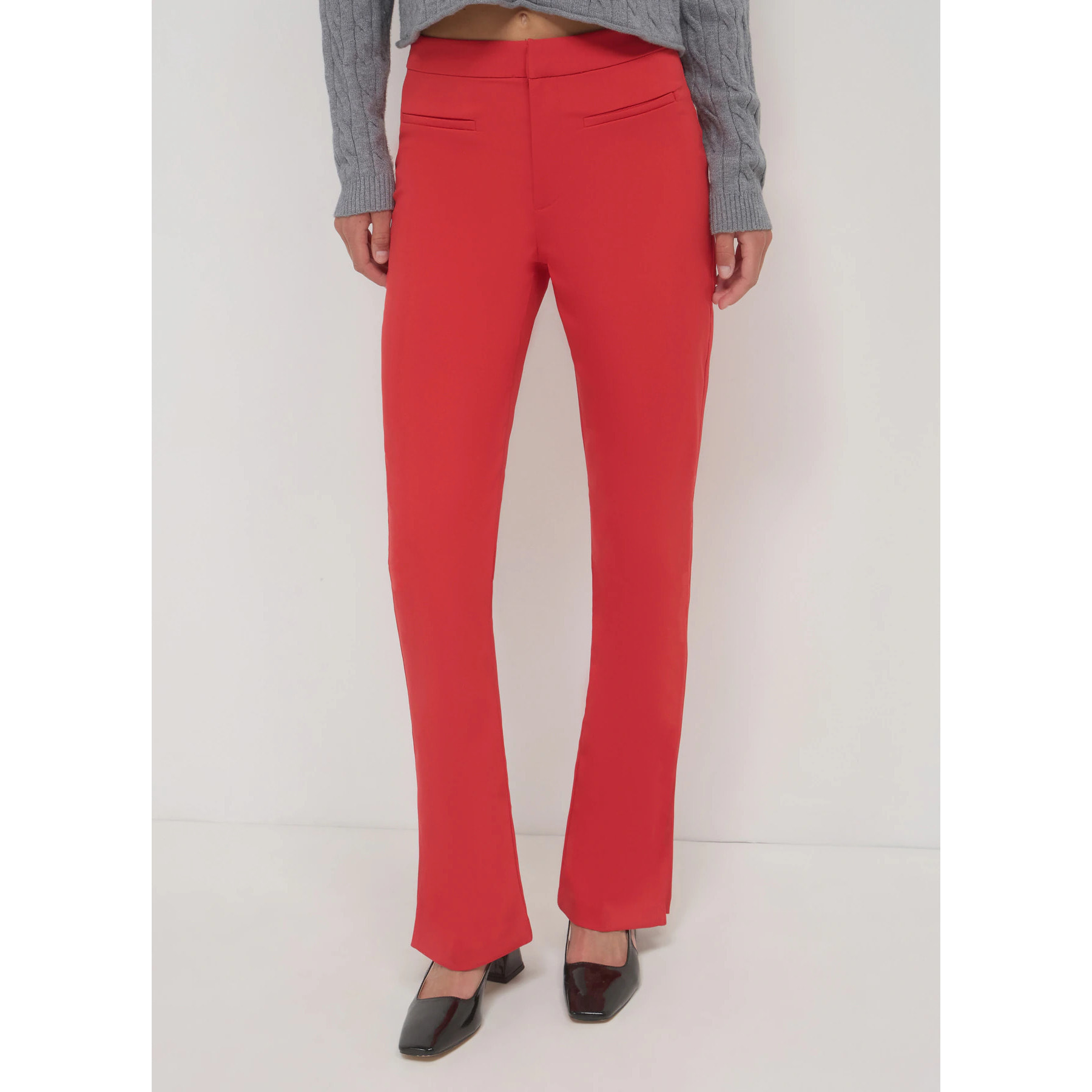 Pantalone flare