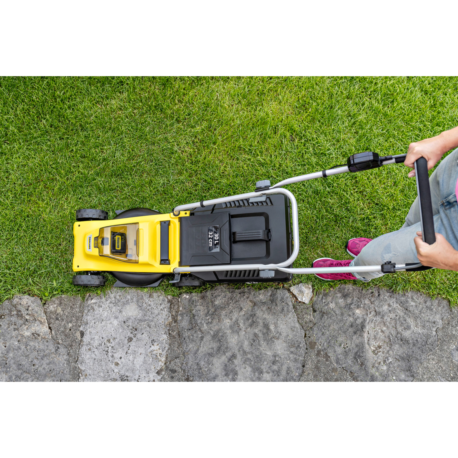 Tondeuse à gazon sans fil Karcher LMO 2-18 - Coupe 32 cm- mulshing- 250 m²- Batterie 18V 2-5 Ah