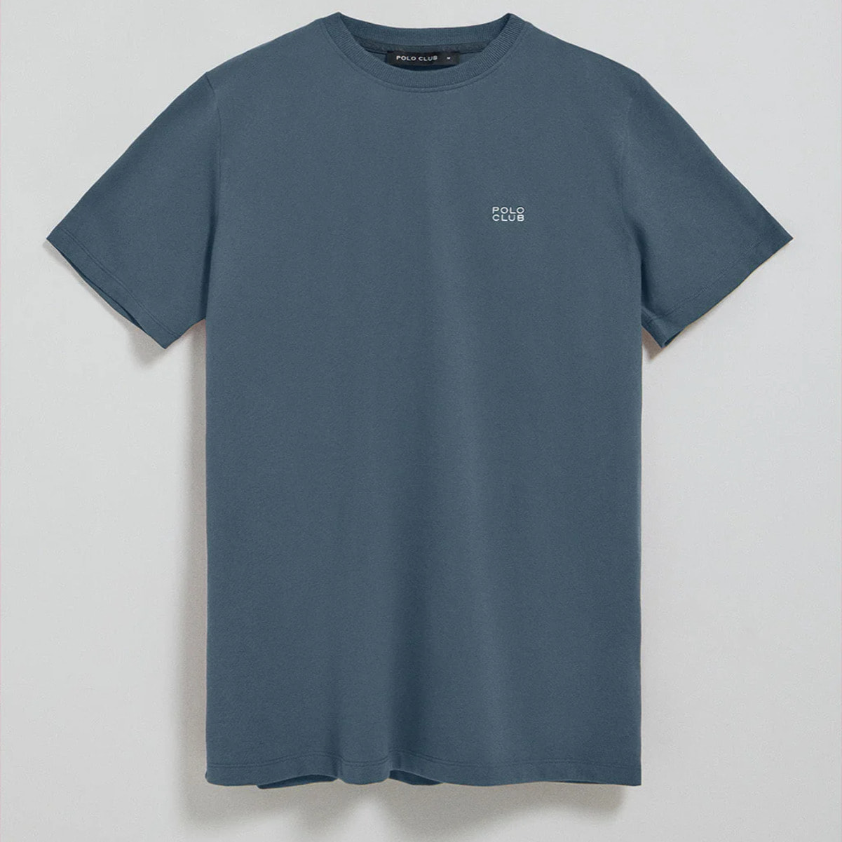 Camiseta azul denim básica de cuello redondo con detalle bordado