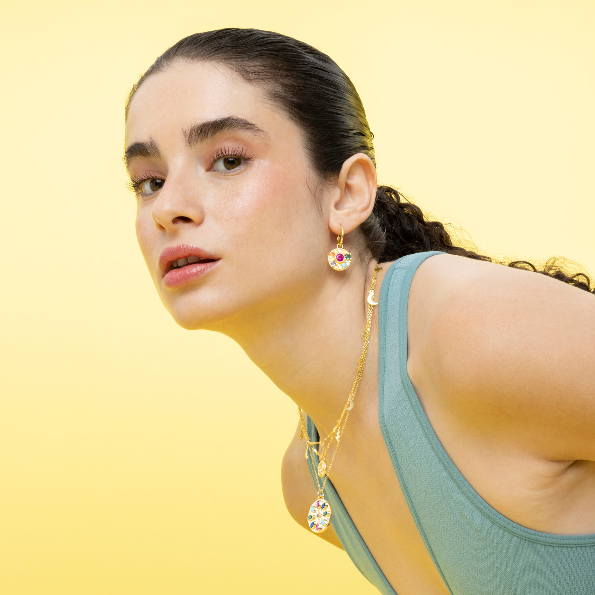 Collar acabado en oro amarillo de 18K