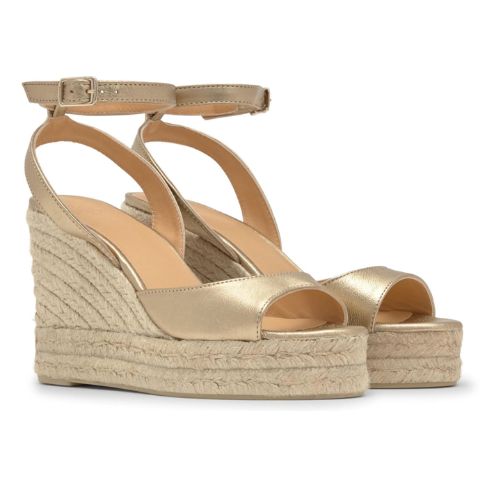 Sandalias de cuña de mujer Blair en piel metalizada con cierre de pulsera