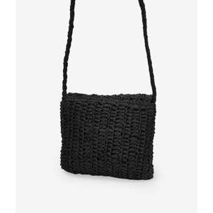 Bolso de rafia negro tipo bandolera con solapa