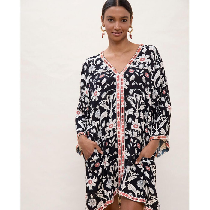 Abito corto con stampa etnica