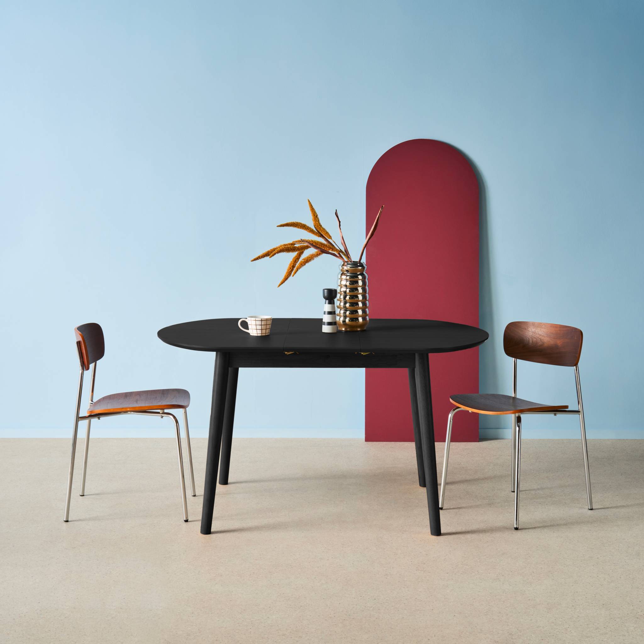 Table à manger ovale extensible bois d'hévéa et placage chêne noir 4-6 places - 110 / 140 x 100 x 75 cm - Lisa