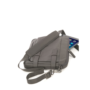 Borsa a tracolla  unisex In Vera pelle Made in Italy 27x22x5,5 cm